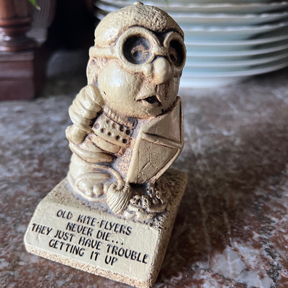 Vtg wooden Paula statue trophy gag gift old man kite 70’s